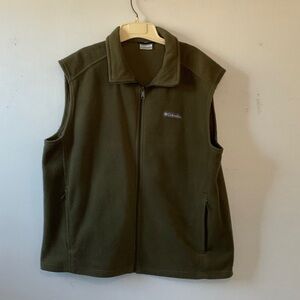 Columbia Men's Olive Zip-Up Vest